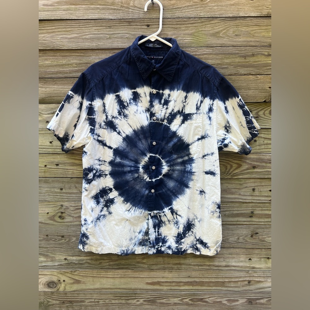 Tommy Hilfiger Tie-dye Short Sleeve Button-down T-shirt, Medium
